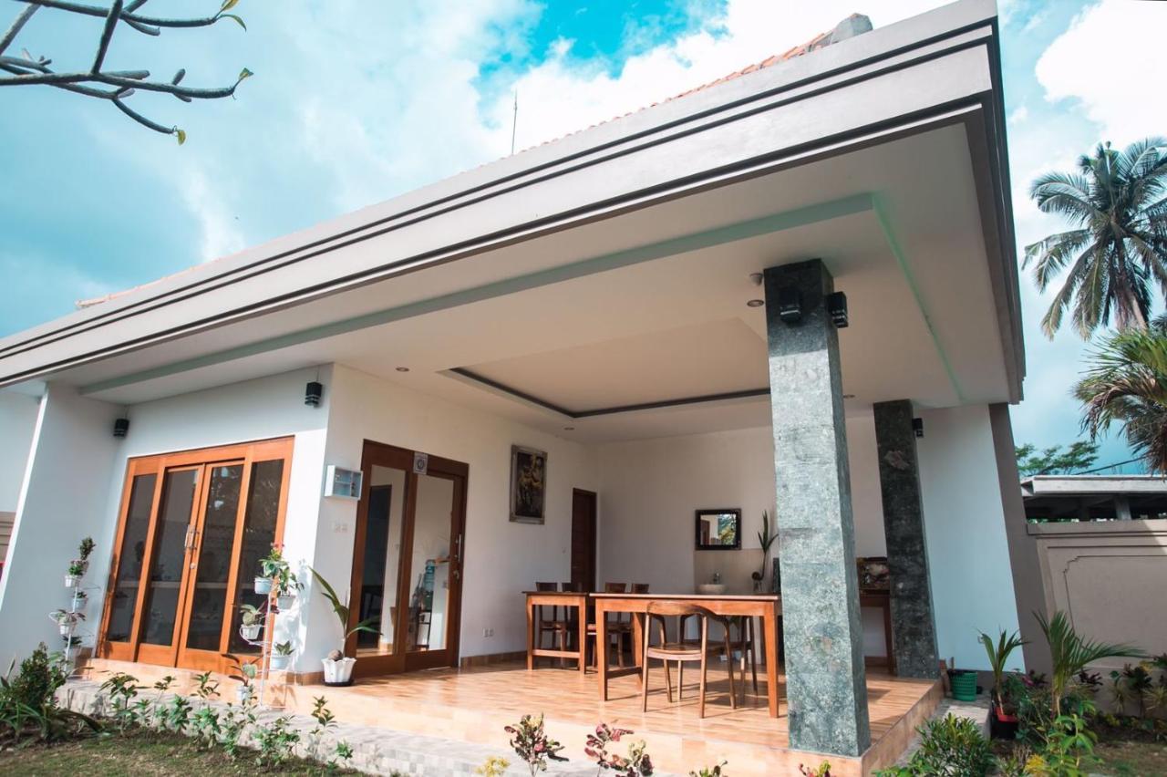 Villa Popolan And Guest House Убуд Екстер'єр фото